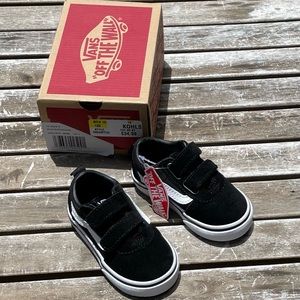 Black Vans toddler size 5